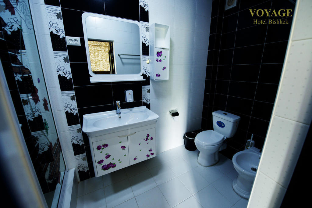 Voyage Hotel Bishkek Exterior photo